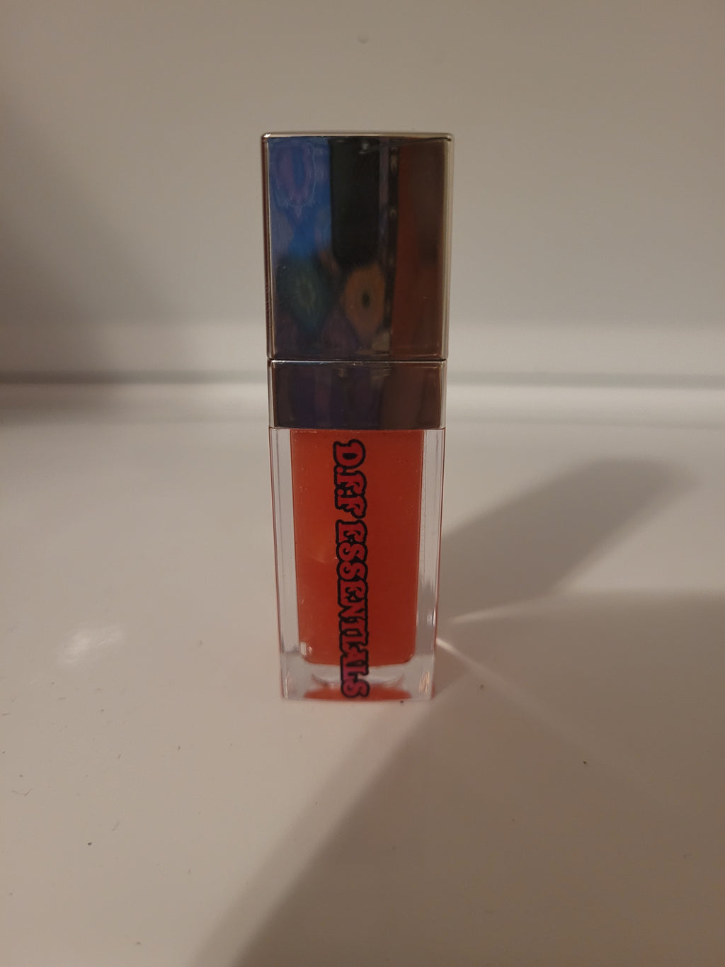 "JUICY" clear lipgloss (strawberry scented)